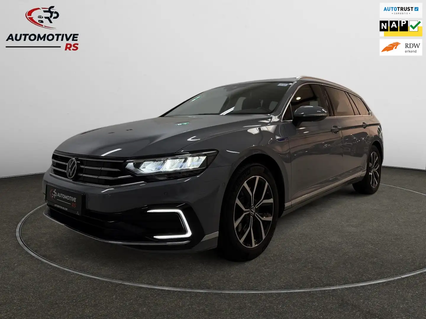Volkswagen Passat Variant 1.4 TSI Hybride 218PK DSG|Pano|Nardo Grey Trekhaak Grijs - 1