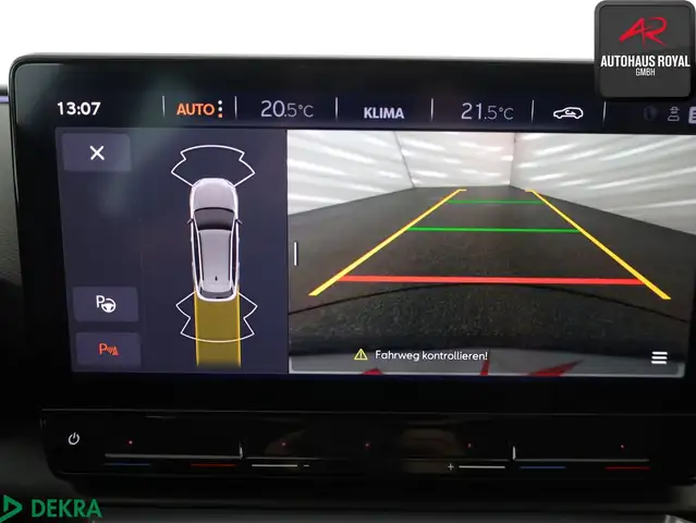 CUPRA Leon view 15