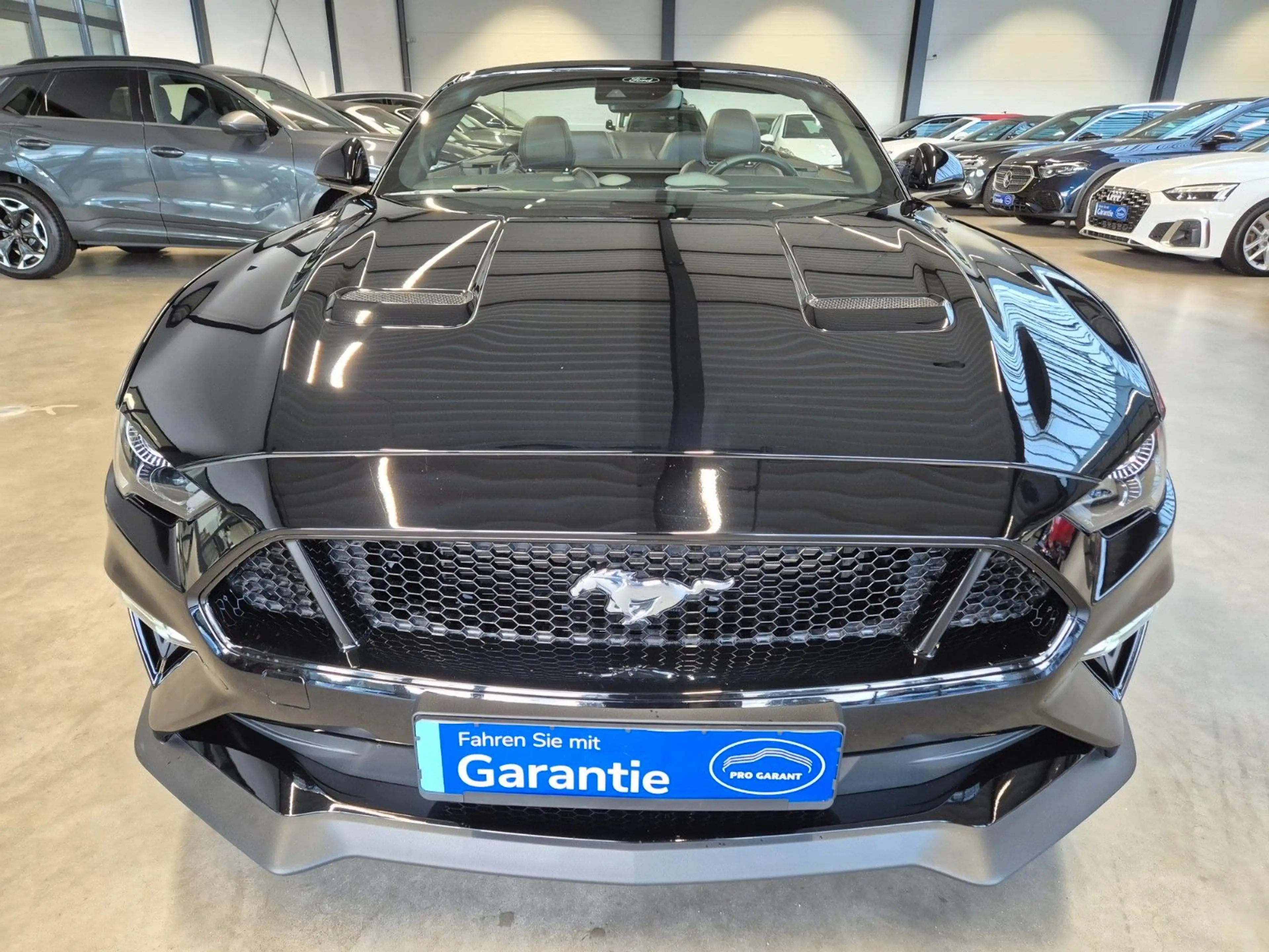 Ford Mustang MUSTANG GT 5.0 CABRIO SCHALTER LEDER B&O DEUTSCH — photo 2