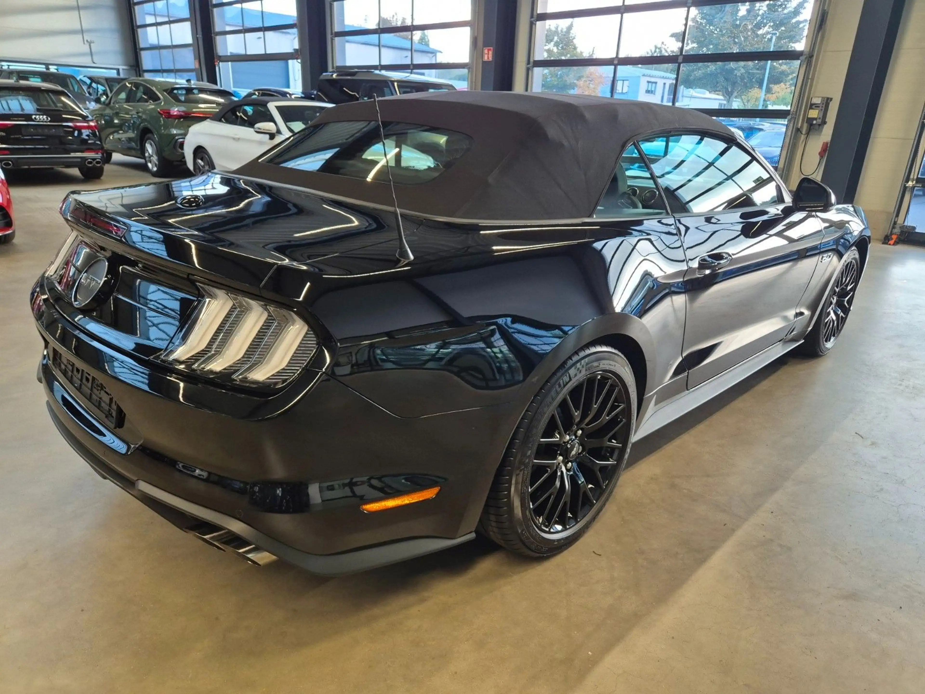 Ford Mustang MUSTANG GT 5.0 CABRIO SCHALTER LEDER B&O DEUTSCH — photo 10