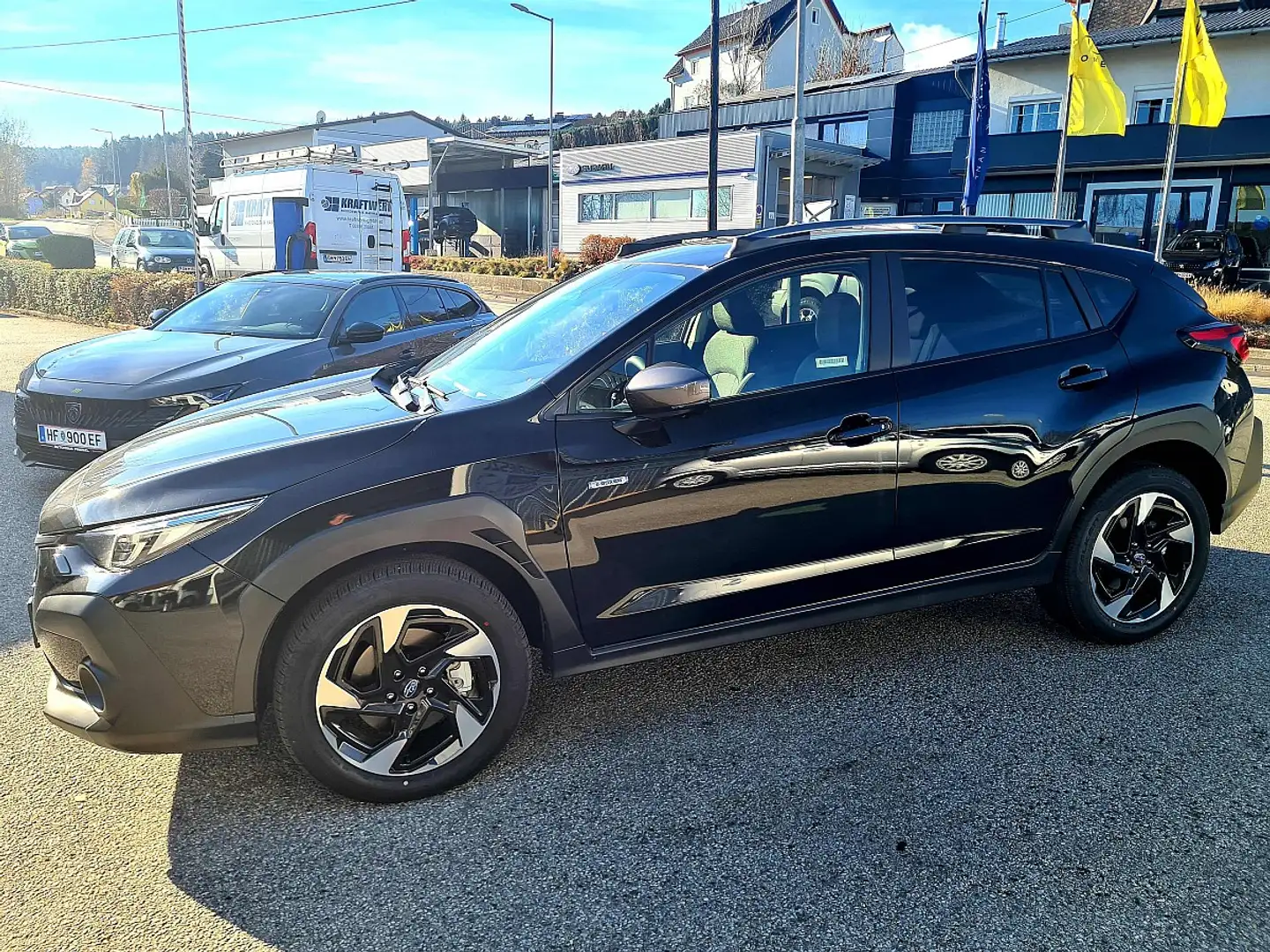Subaru Crosstrek 2,0i e-Boxer HEV CVT Style Xtra Allrad Aut. Schwarz - 2