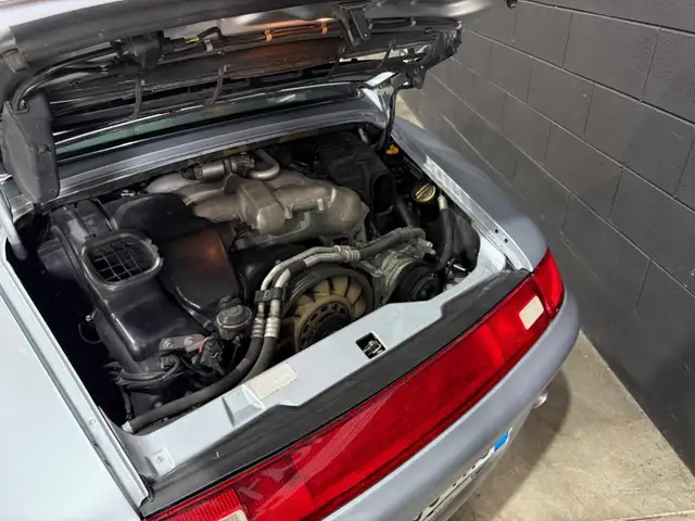Porsche 911 view 13