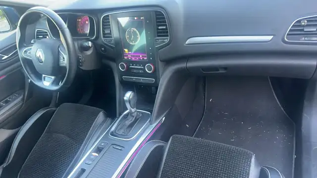 Renault Megane view 10