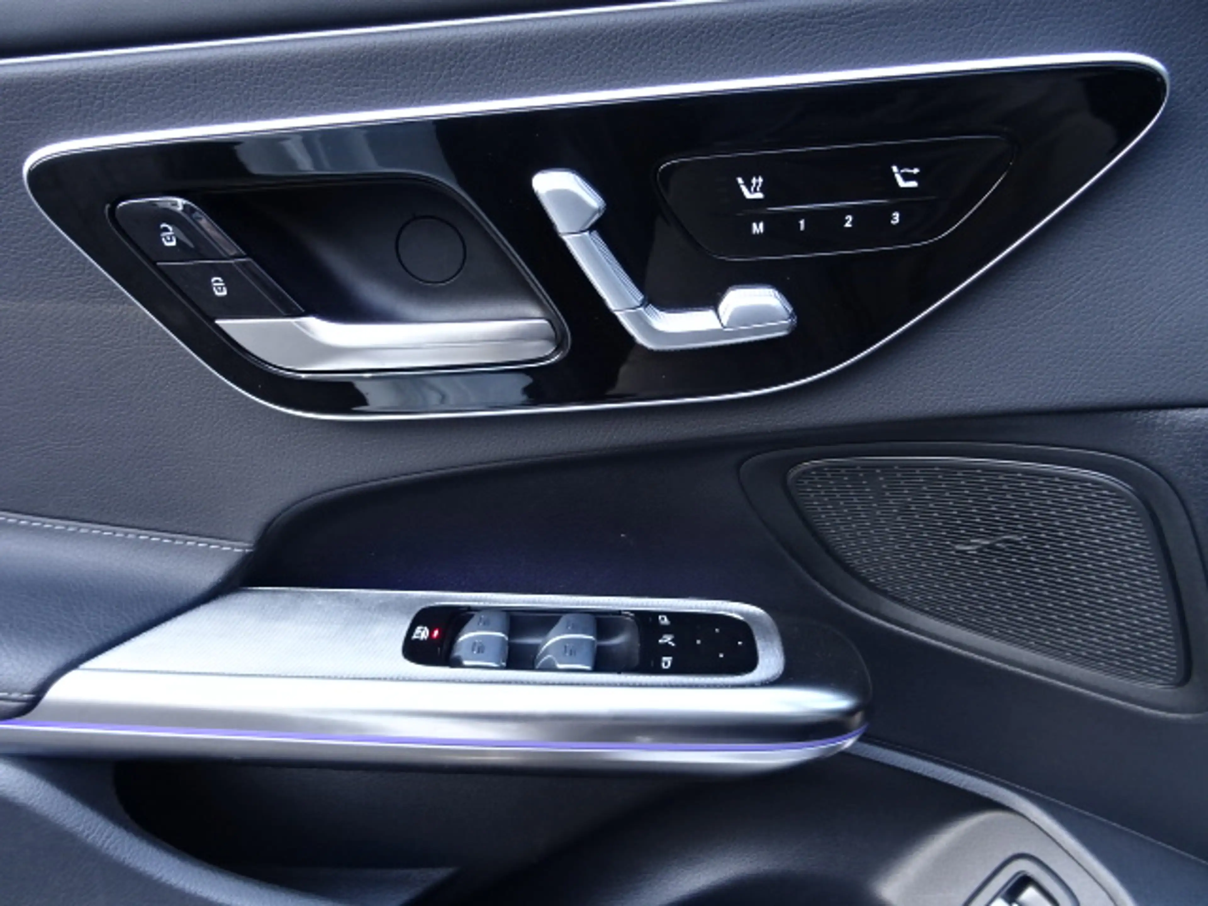 Mercedes-Benz CLE 200 *Cabrio AMG Memory LED Kam KeyGo Totwin — photo 8