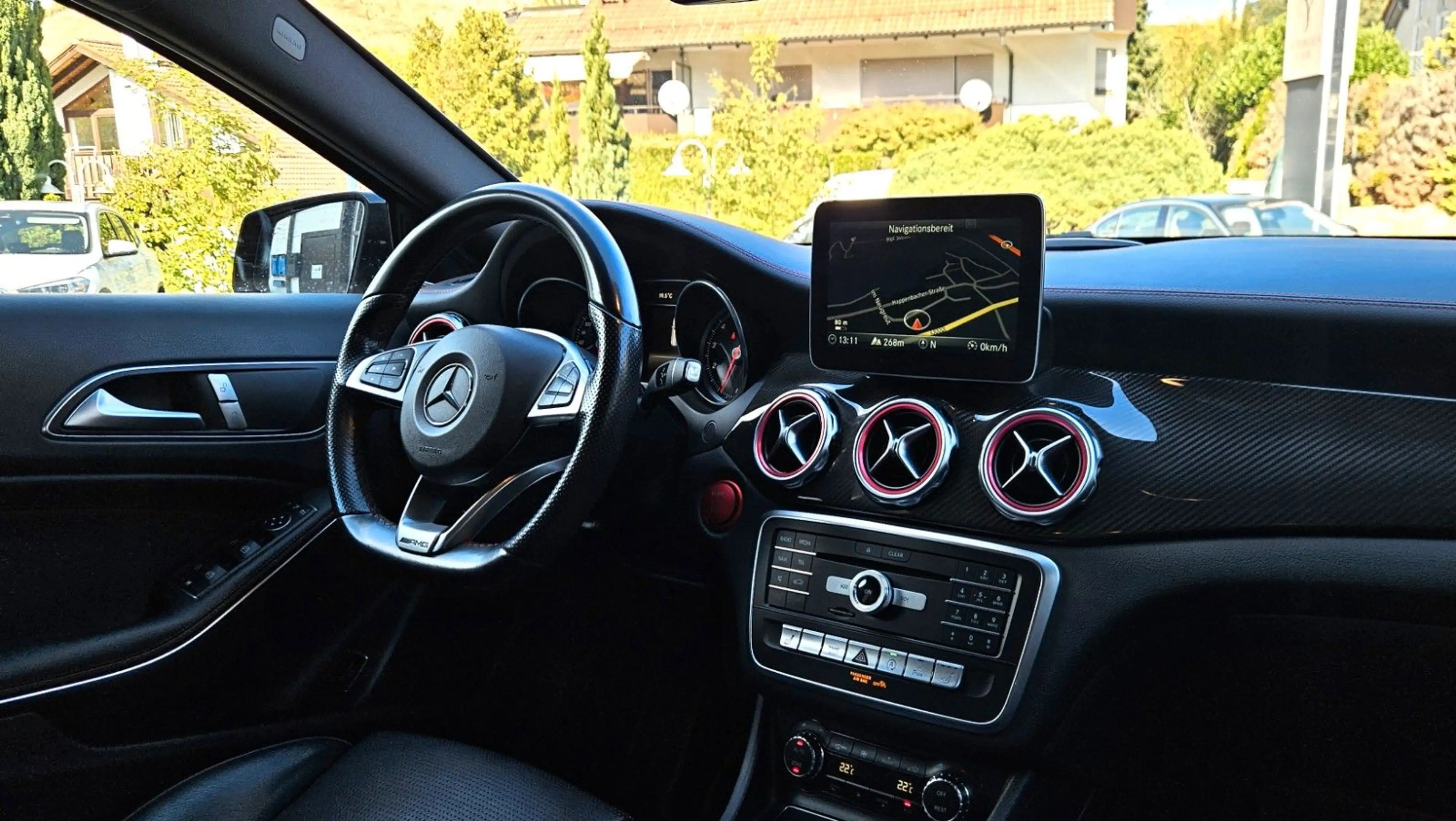 Mercedes-Benz GLA 250 AMG Line *Night*Kamera*h&k*Carbon* — photo 14