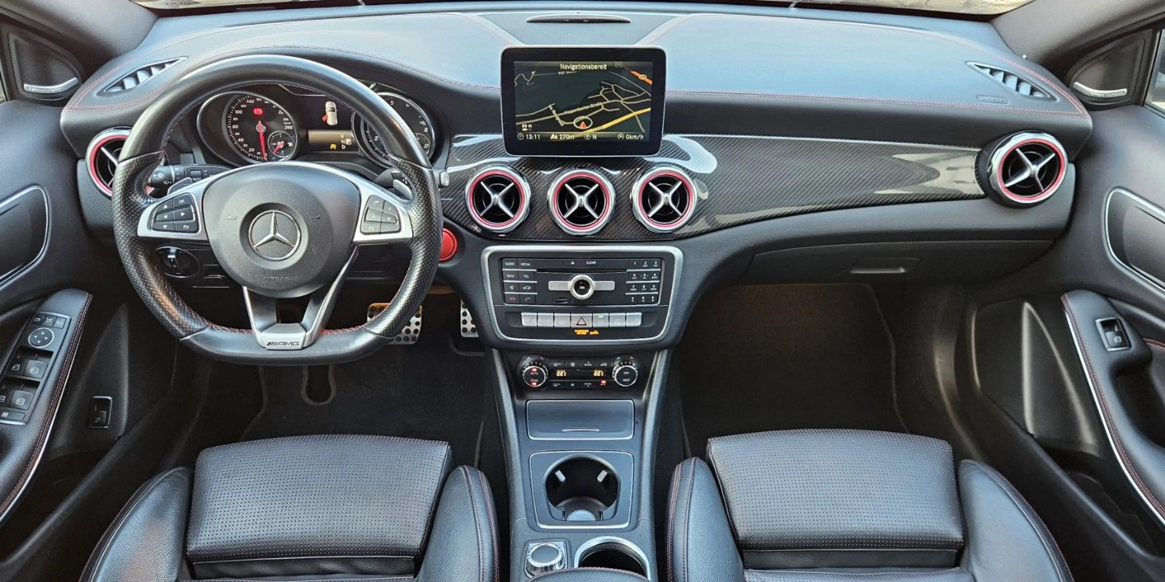 Mercedes-Benz GLA 250 AMG Line *Night*Kamera*h&k*Carbon* — photo 15