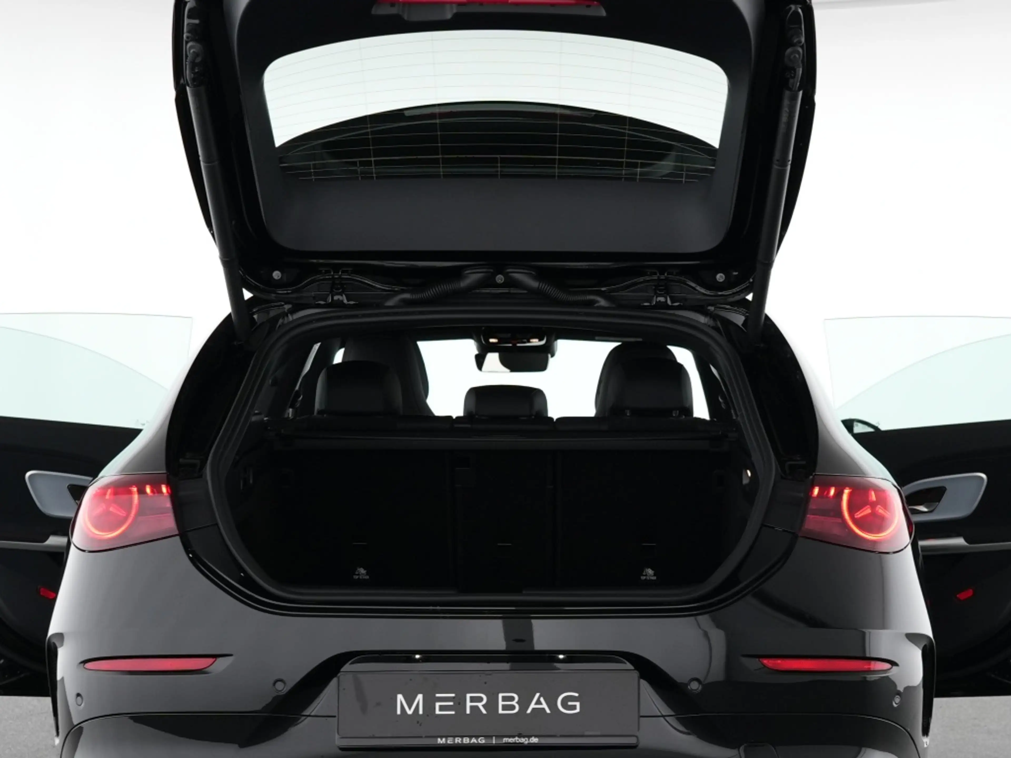 Mercedes-Benz CLA 250 + SB AMG Line Pano Memory Winter Memory — photo 15