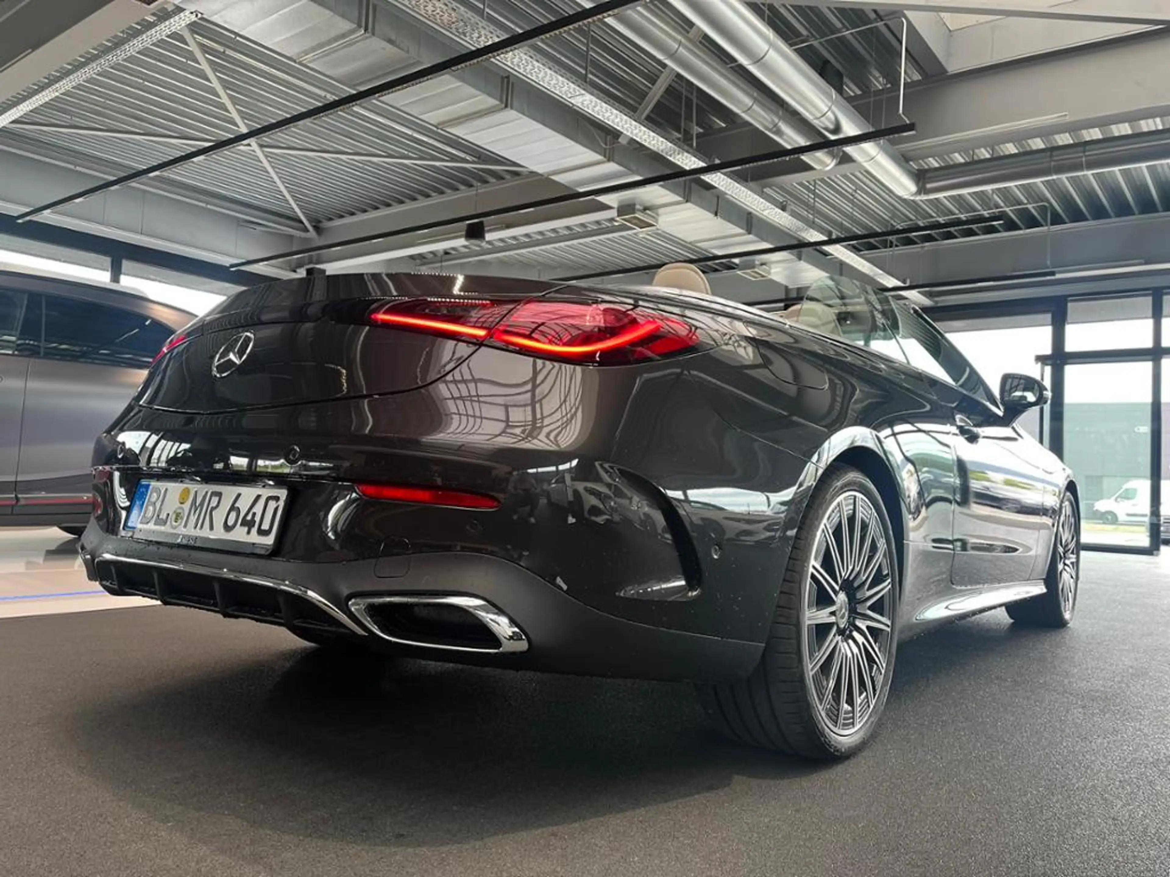 Mercedes-Benz CLE 180 Cabrio AMG+AHK+20"+AIRSCARF+AIRCAP+360°+ — photo 8