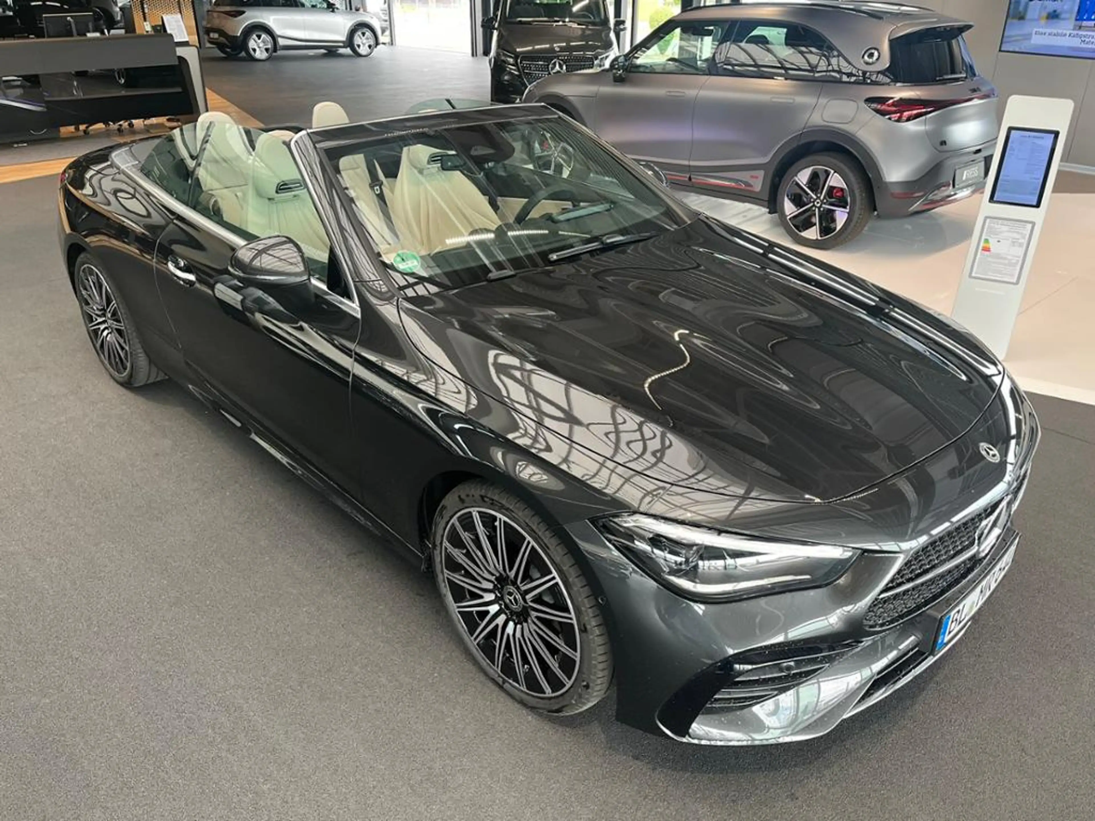 Mercedes-Benz CLE 180 Cabrio AMG+AHK+20"+AIRSCARF+AIRCAP+360°+ — photo 9