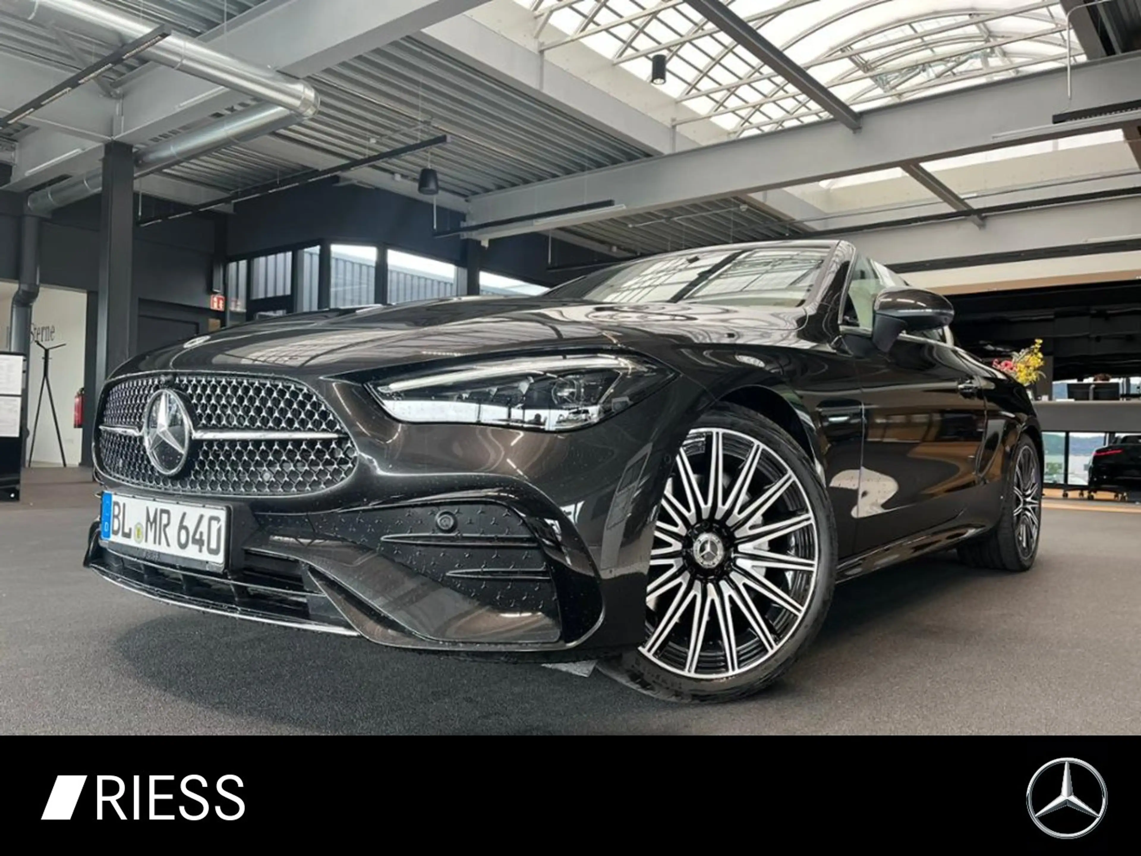 Mercedes-Benz CLE 180 Cabrio AMG+AHK+20"+AIRSCARF+AIRCAP+360°+