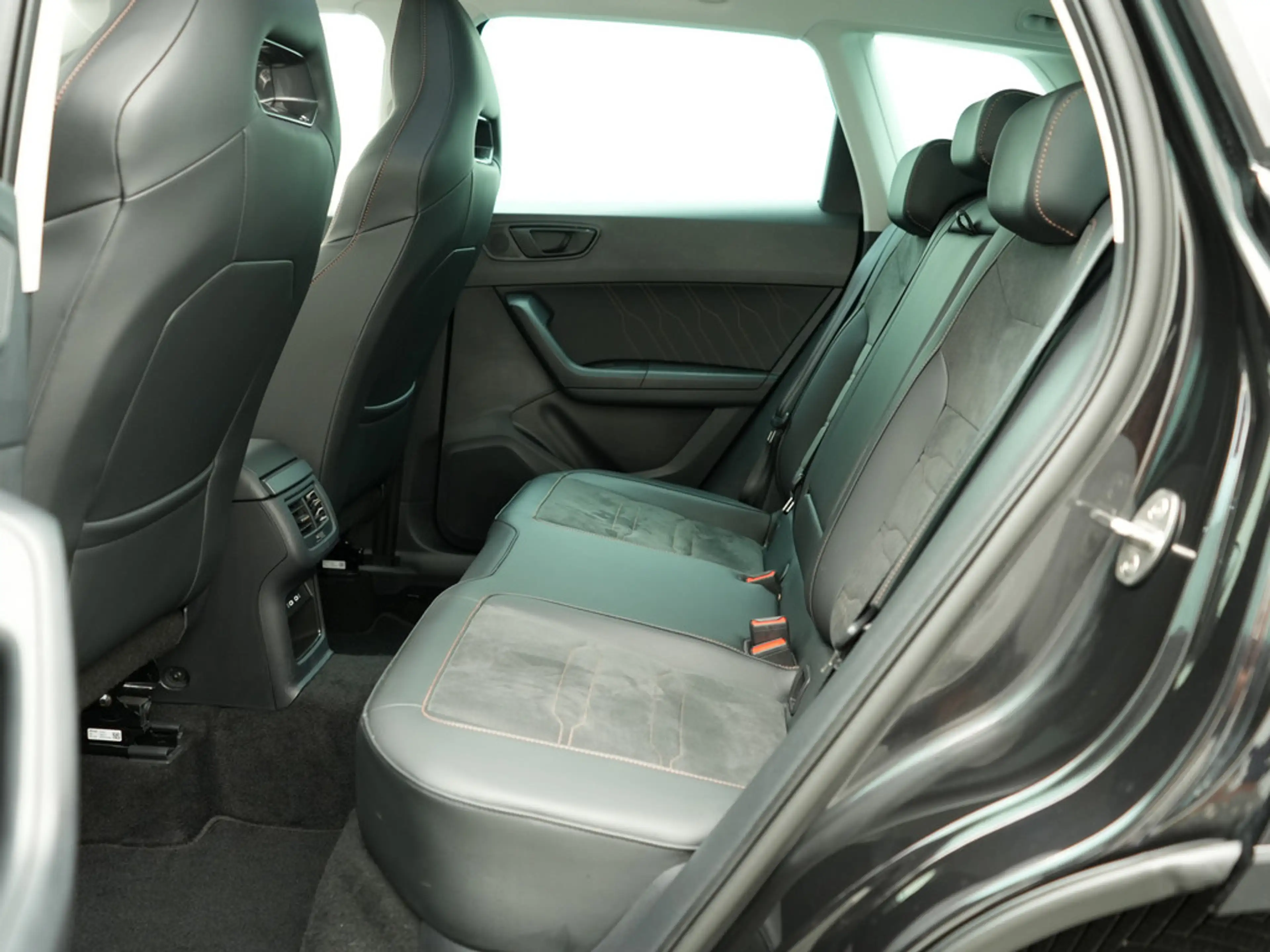 CUPRA Ateca CARPLAY ACC AHK NAVI KAM SHZ LED PDC — photo 12