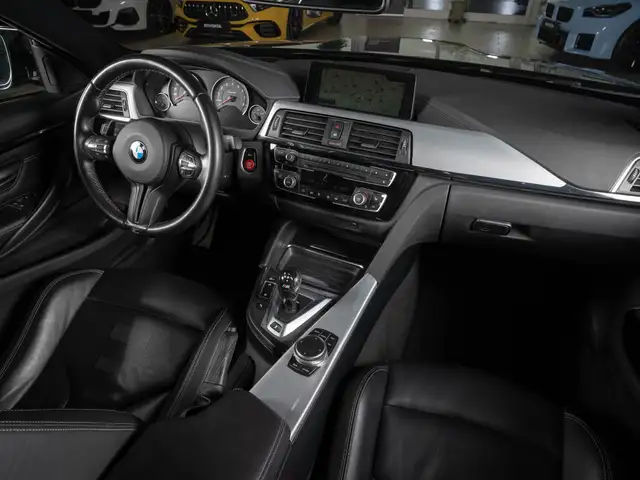 BMW M4 view 13