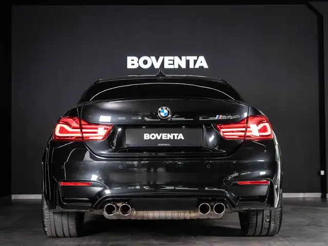 BMW M4 view 9