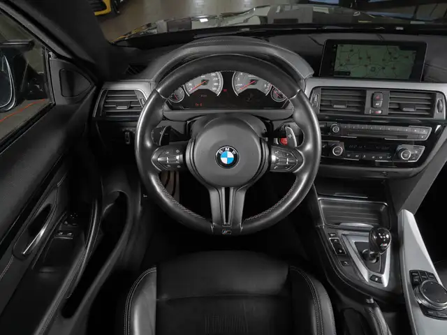 BMW M4 view 15