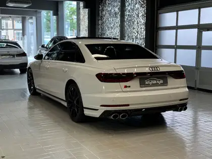 Annonce voiture d'occasion Audi S8 - CARADIZE