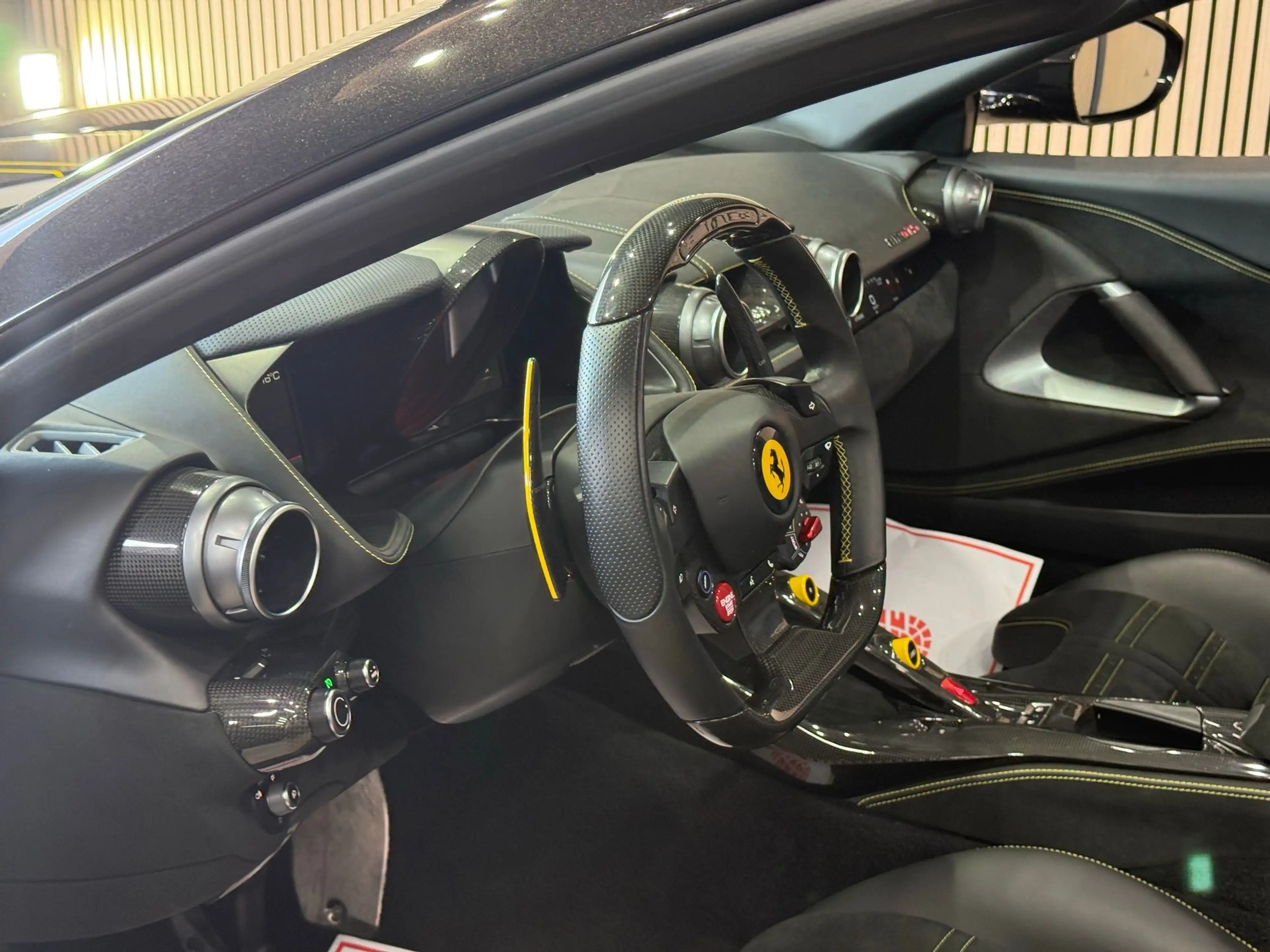 Ferrari 812 6.5 V12 F1 * GTS * — photo 9