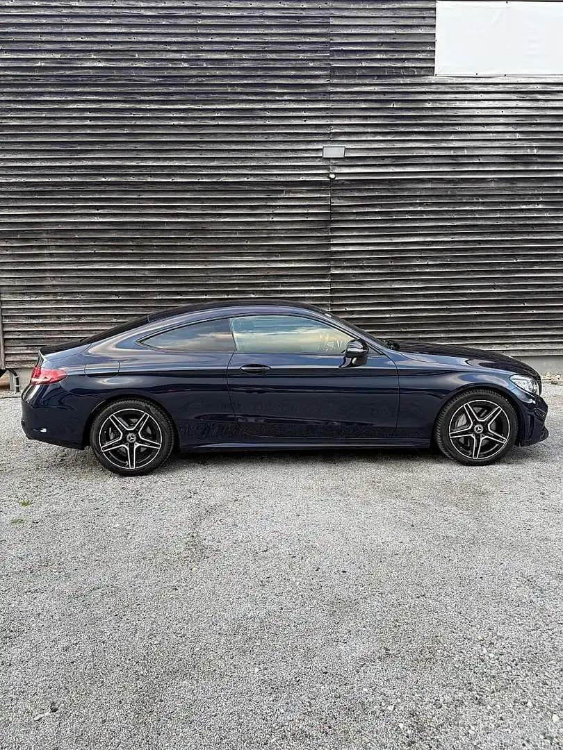 Mercedes-Benz C 300 d Coupe Aut. AMG Line, MulitBeam LED, Alcantara... Blau - 2