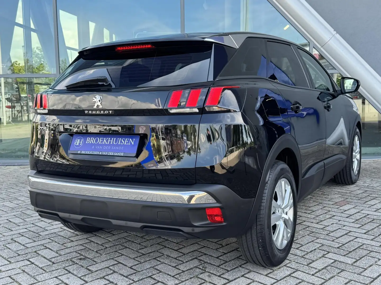 Peugeot 3008 1.2 PureTech Blue Lease Executive 131pk Automaat / Zwart - 2