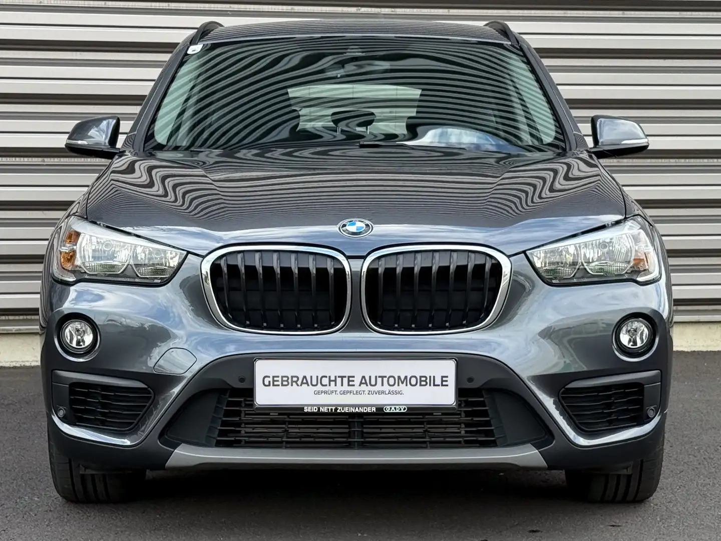 BMW X1 X1 xDrive20i Grau - 2