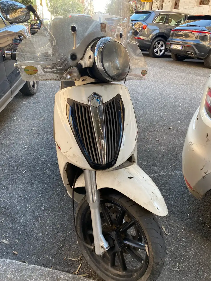 Piaggio Carnaby 300 Cruiser Blanco - 2