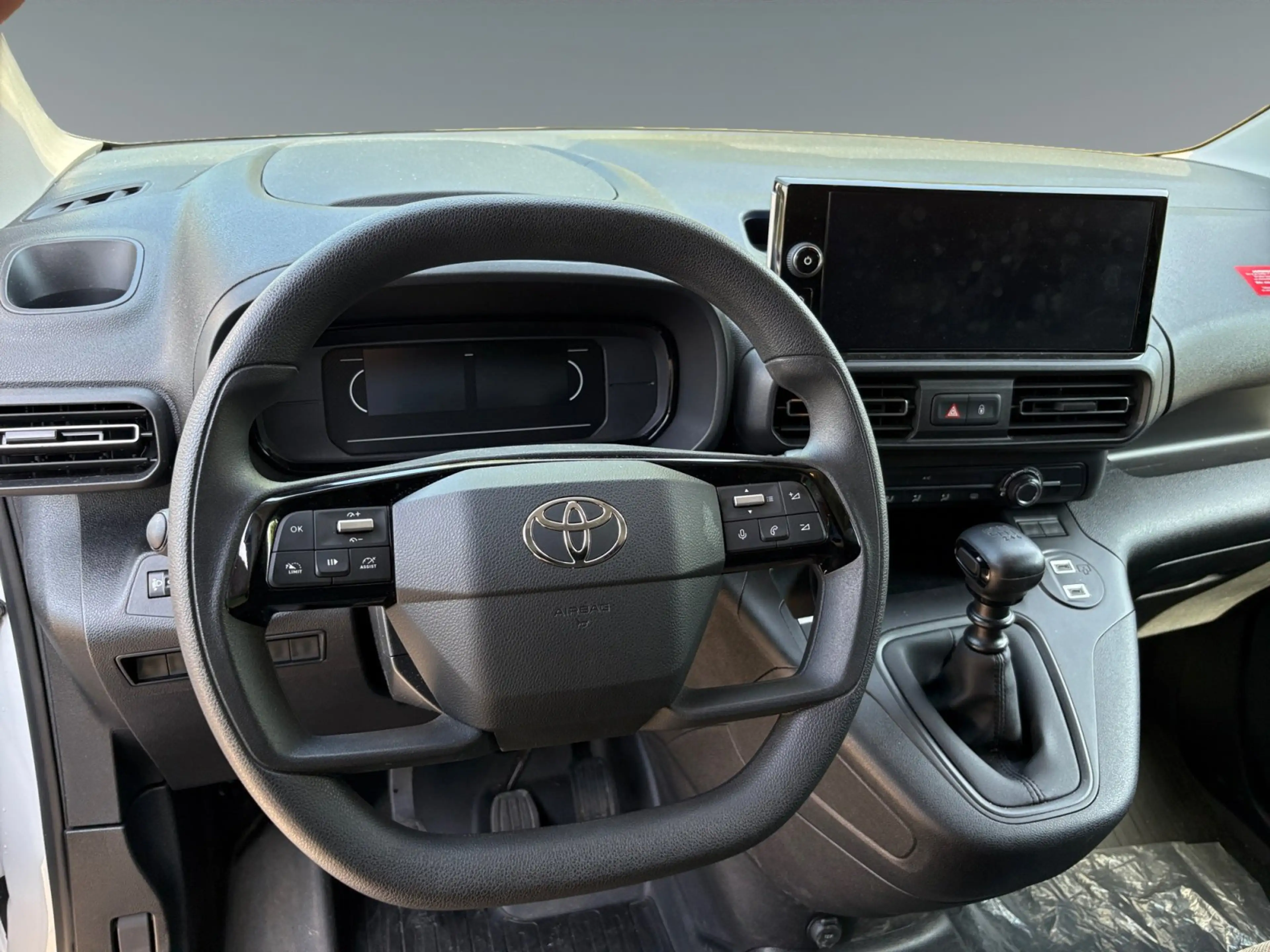 Toyota Proace City 1.5 D-4D L1 Meister Navi*DynLicht — photo 11