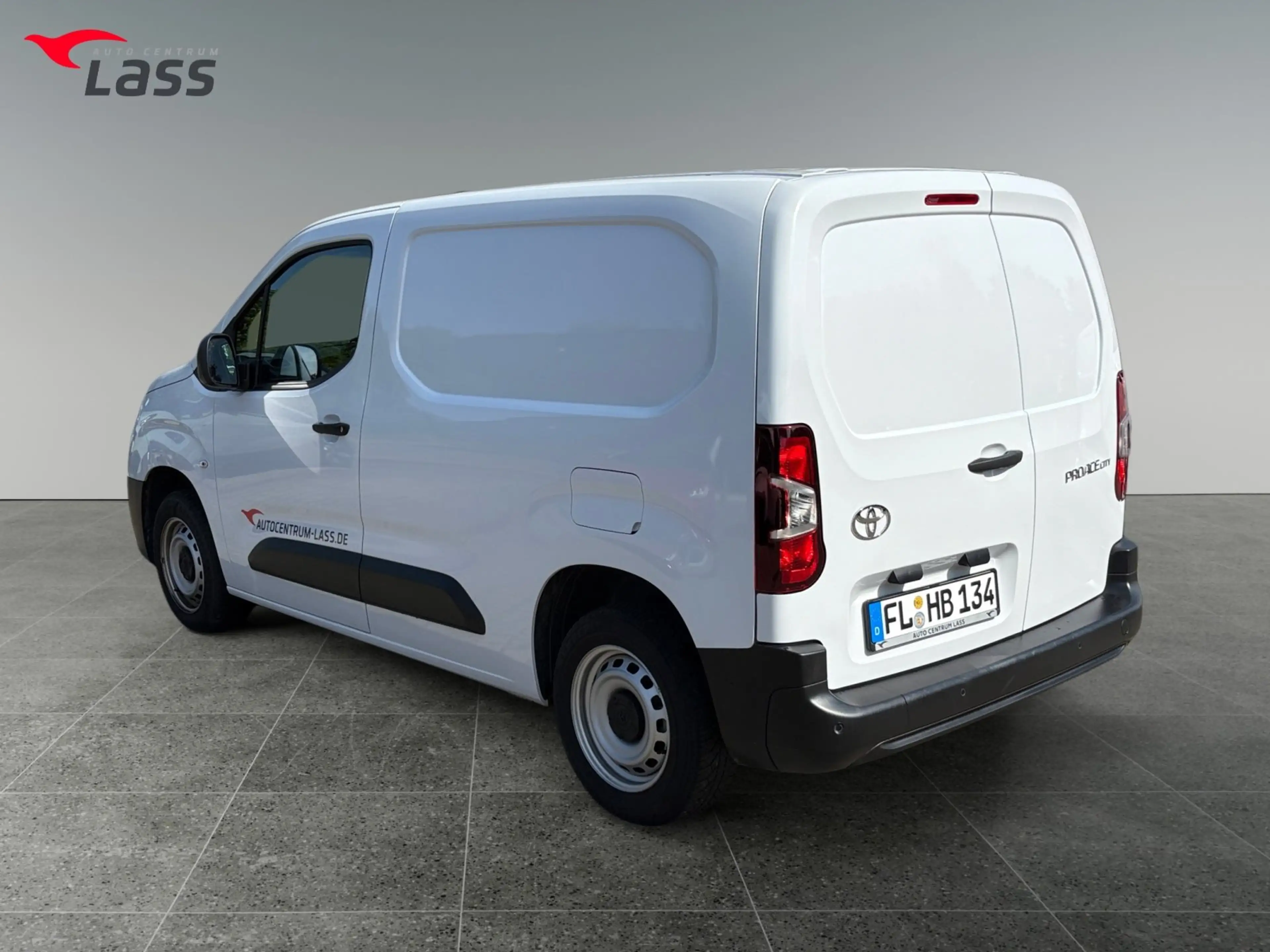 Toyota Proace City 1.5 D-4D L1 Meister Navi*DynLicht — photo 4
