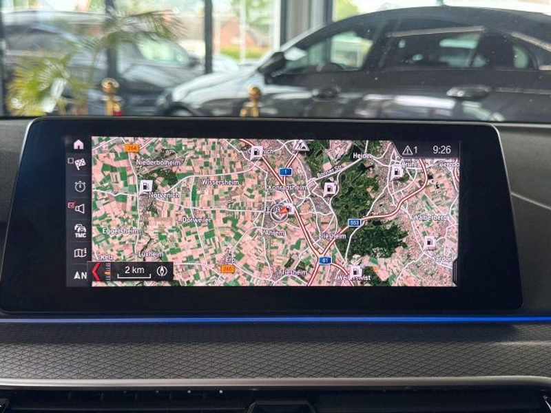 BMW 518 d M-Sport°LED°Navi°Panorama Glasdach° — photo 14