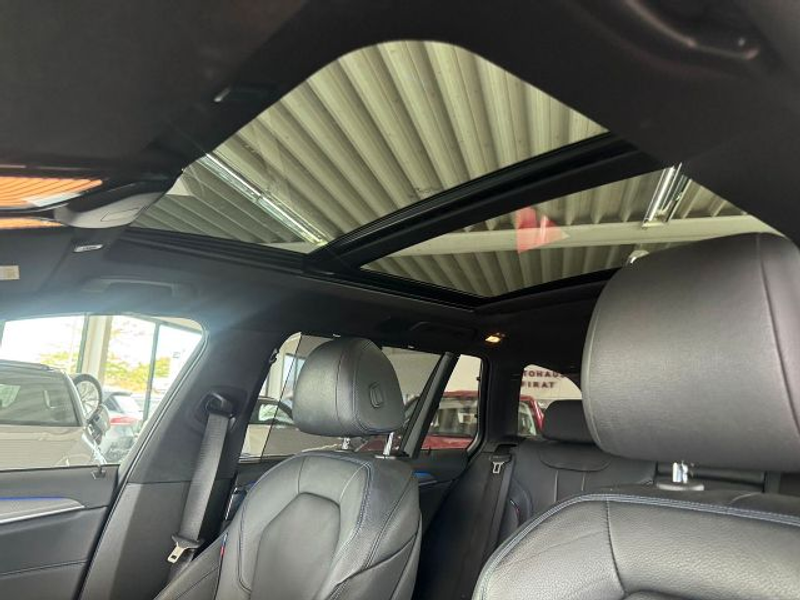 BMW 518 d M-Sport°LED°Navi°Panorama Glasdach° — photo 15