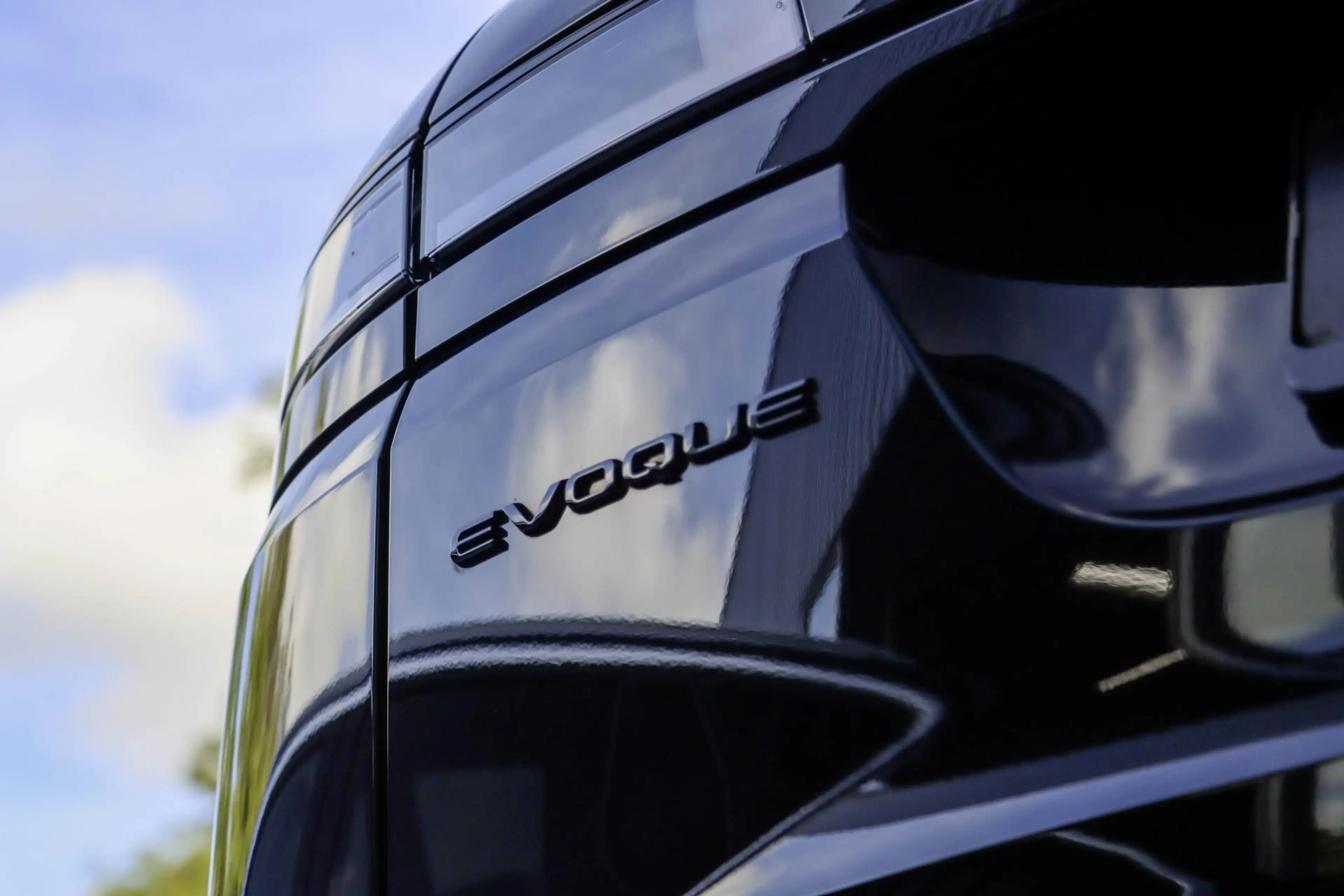 Land Rover Range Rover Evoque P300e PHEV AWD Panodak | Trekhaak | Head-up | Meri — photo 8