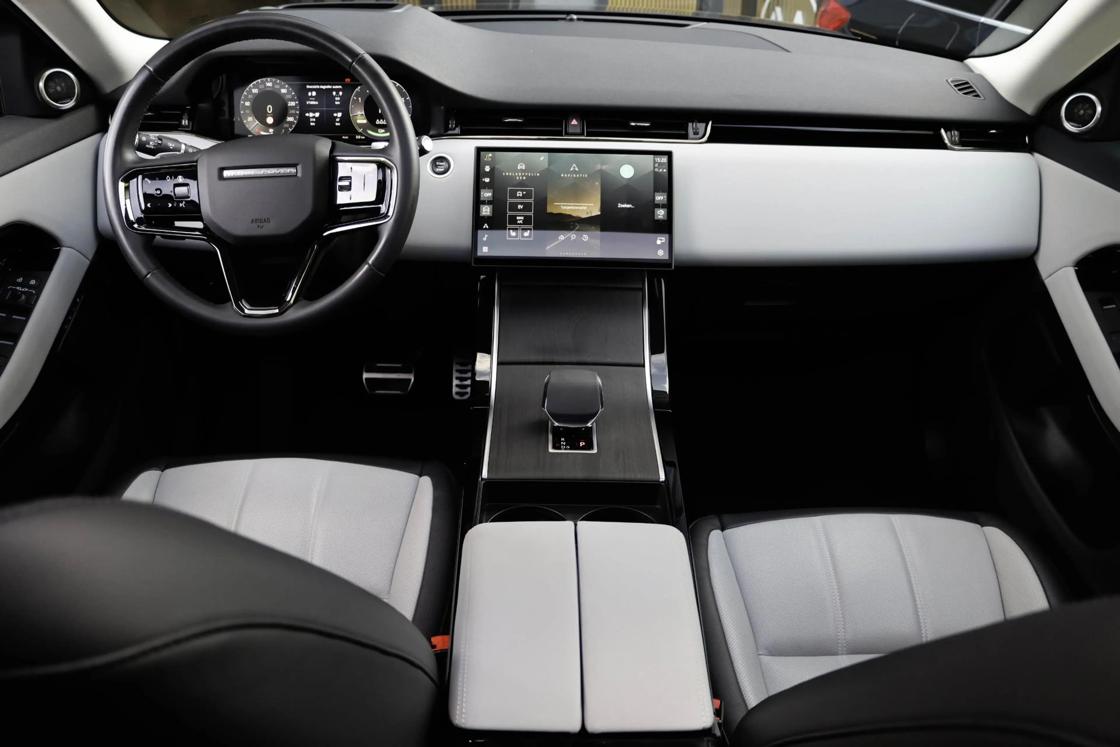 Land Rover Range Rover Evoque P300e PHEV AWD Panodak | Trekhaak | Head-up | Meri — photo 17