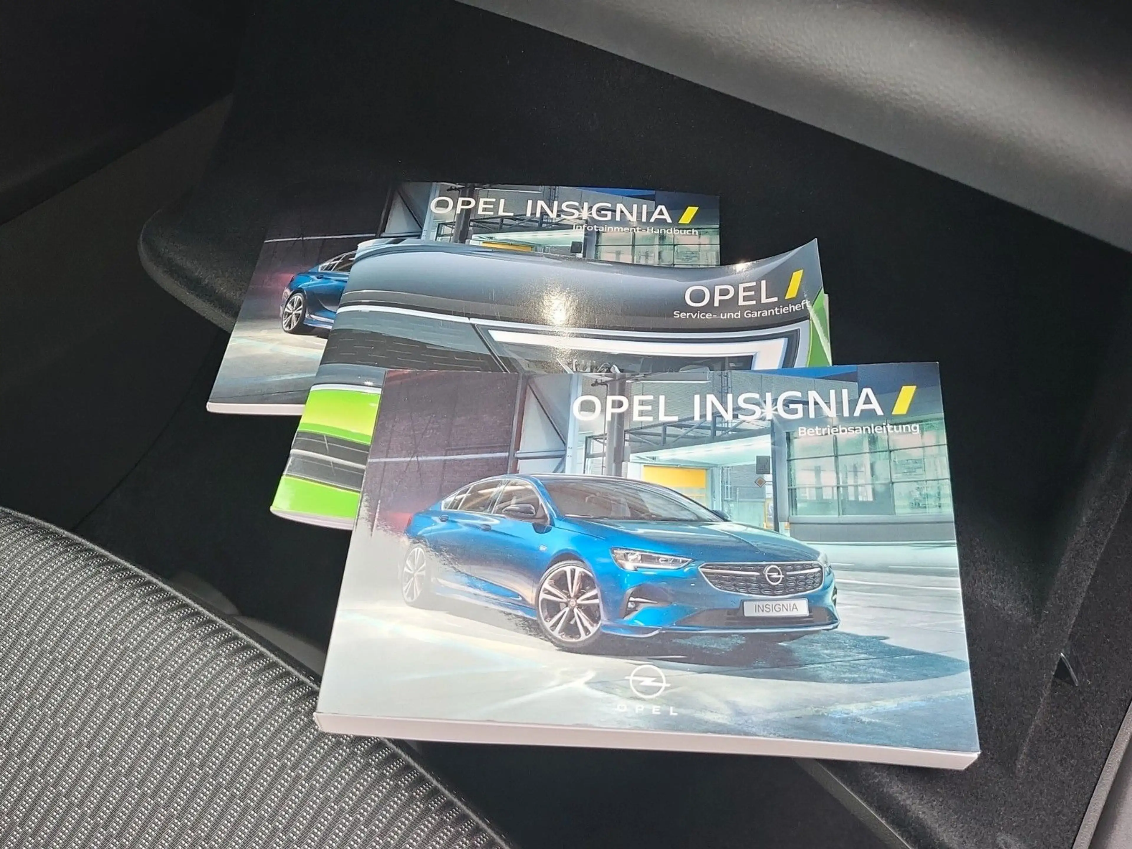 Opel Insignia B ST Premium "Business Elegance" 1-Hand — photo 21