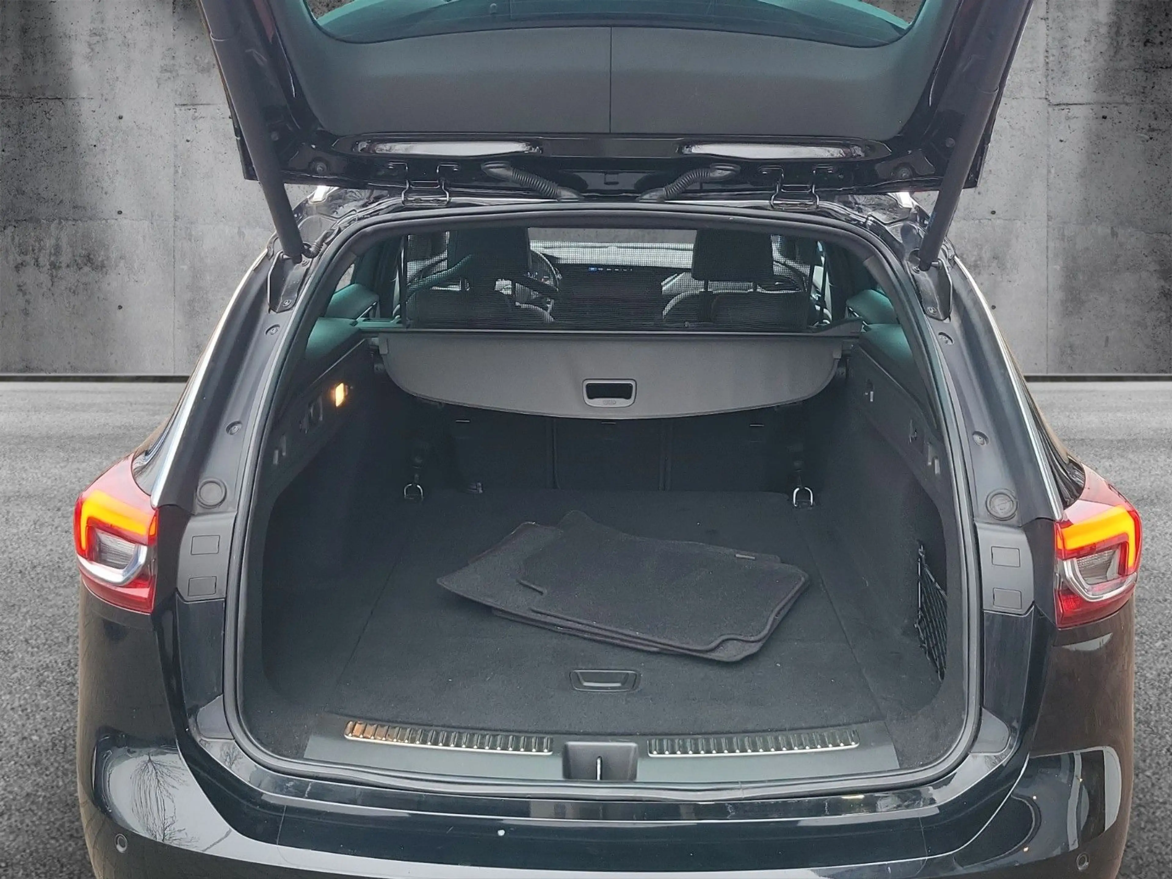 Opel Insignia B ST Premium "Business Elegance" 1-Hand — photo 34