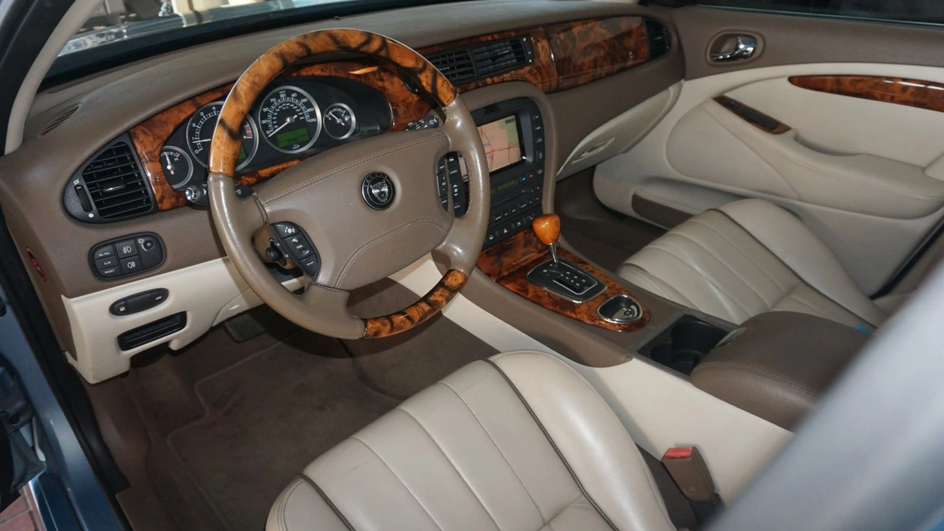 Jaguar S-Type 3.0 V6 Executive*SHZ*LEDER*GSD*TEMPOMAT!! — photo 14