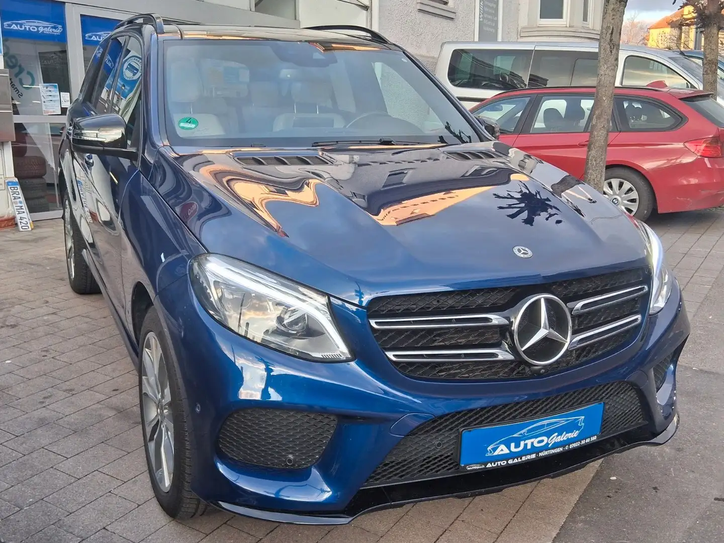 Mercedes-Benz GLE 350 d 4Matic /Panorama-Dach/ILS/Sitzlüft/Memo Blau - 2