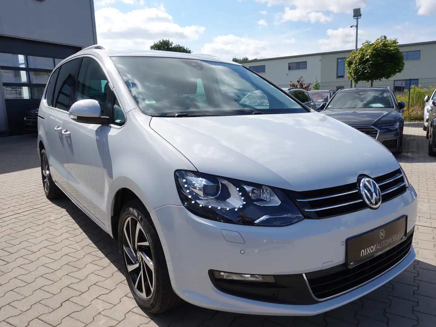 Volkswagen Sharan 2,0 TDI Join 4Motion DSG/AHK/Pano/ACC/ASSIST - 2