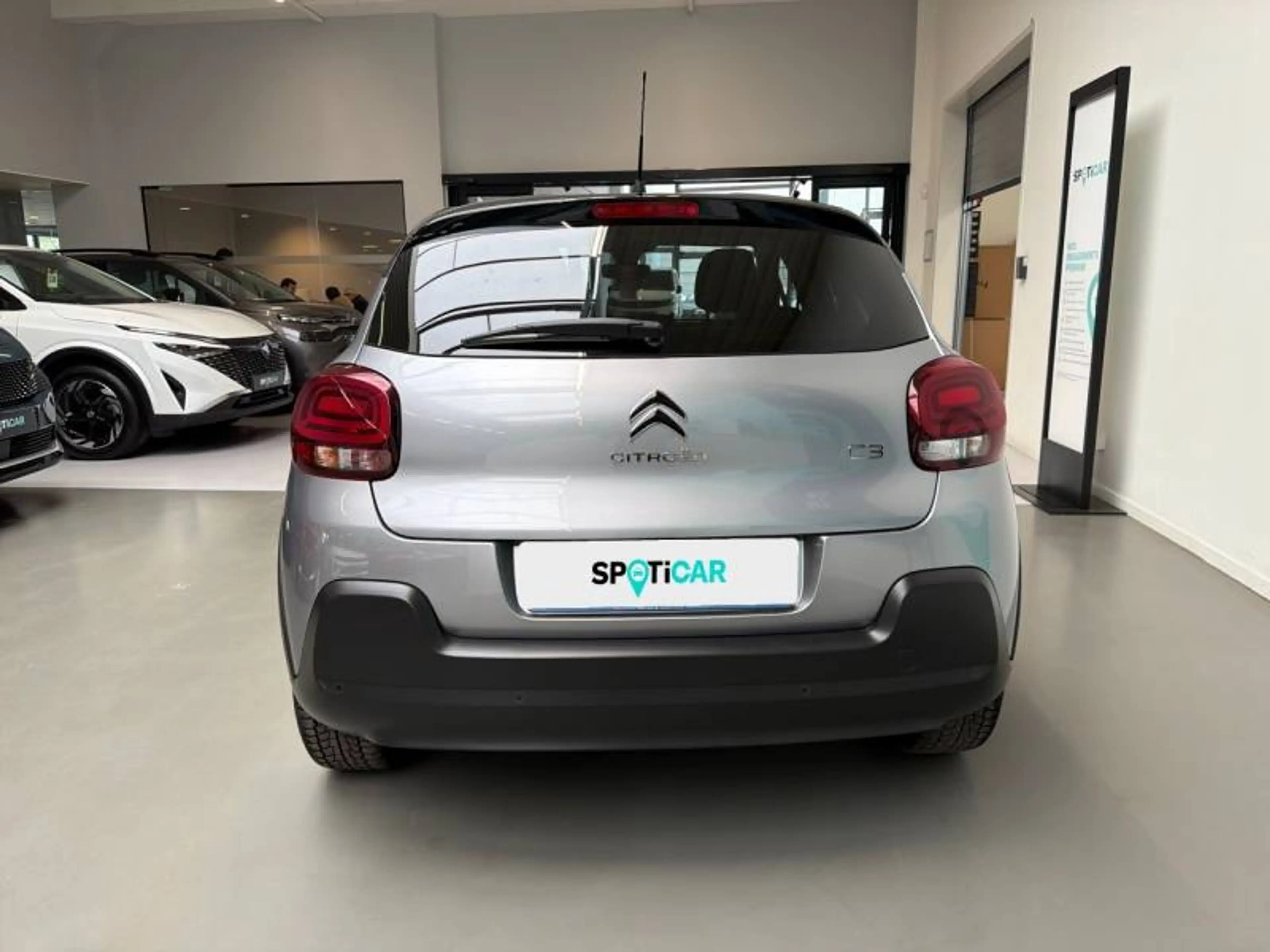 Citroen C3 3 1.2 PureTech 83 S&S MAN Shine — photo 5