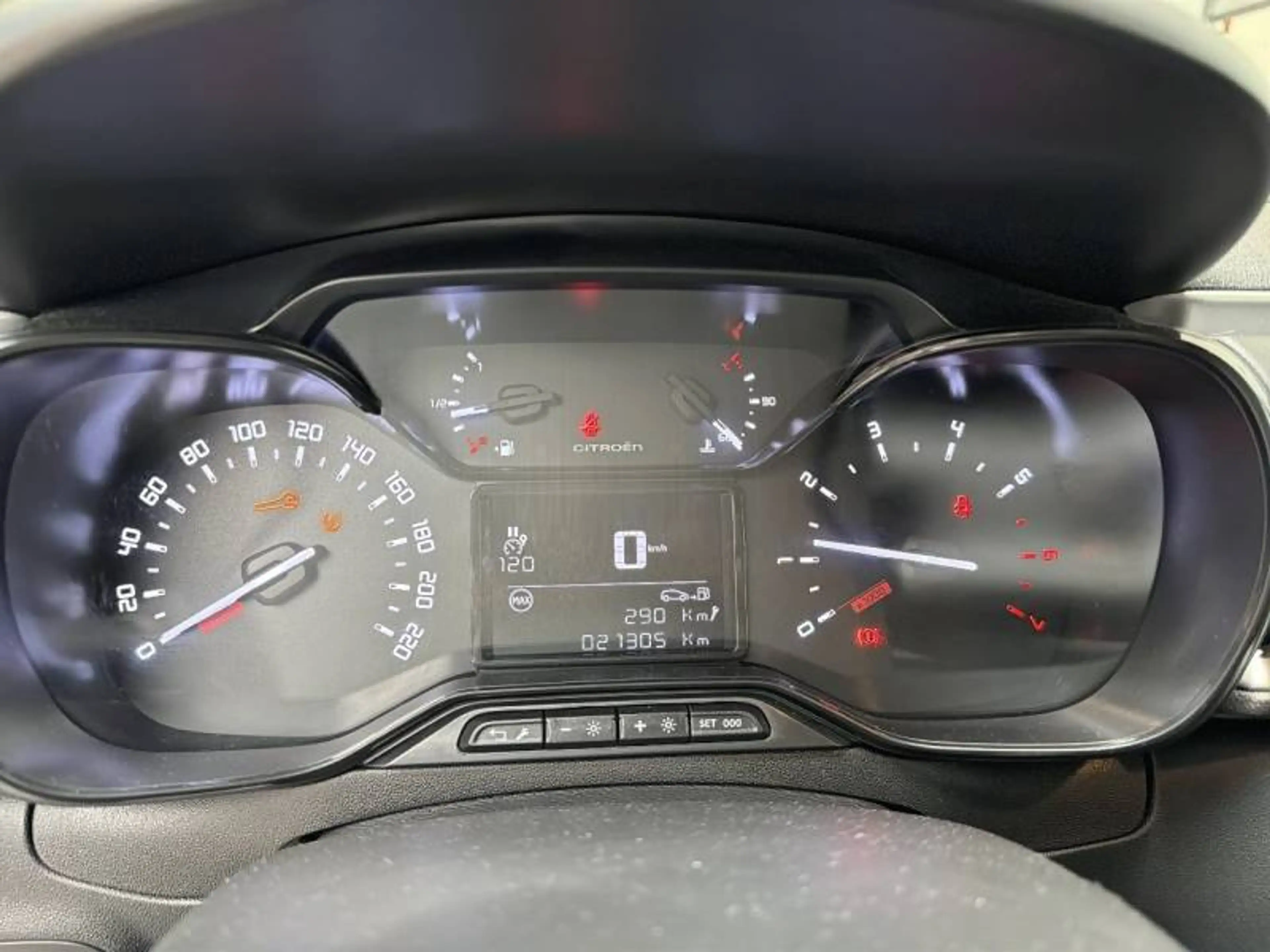 Citroen C3 3 1.2 PureTech 83 S&S MAN Shine — photo 12