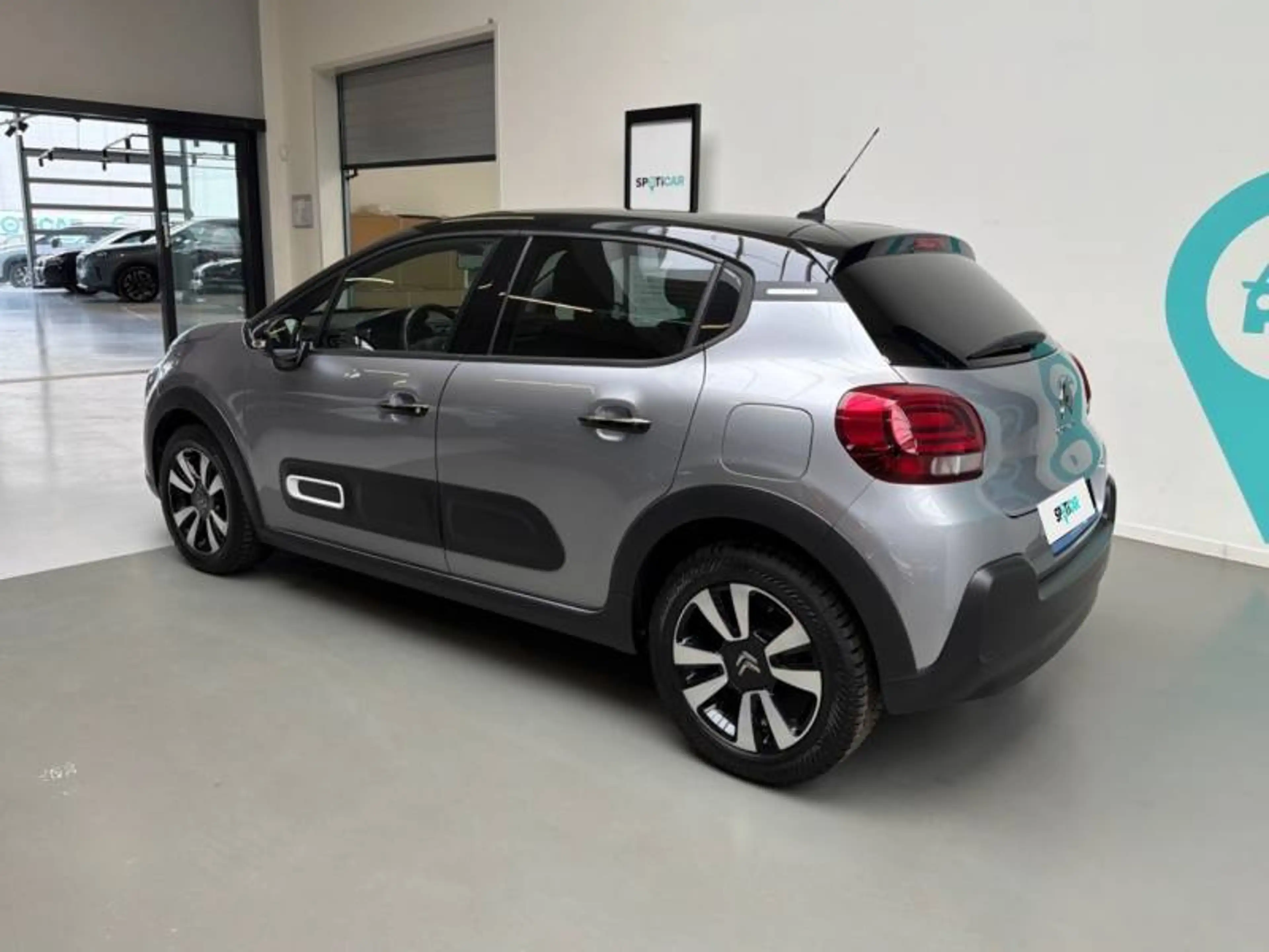 Citroen C3 3 1.2 PureTech 83 S&S MAN Shine — photo 7