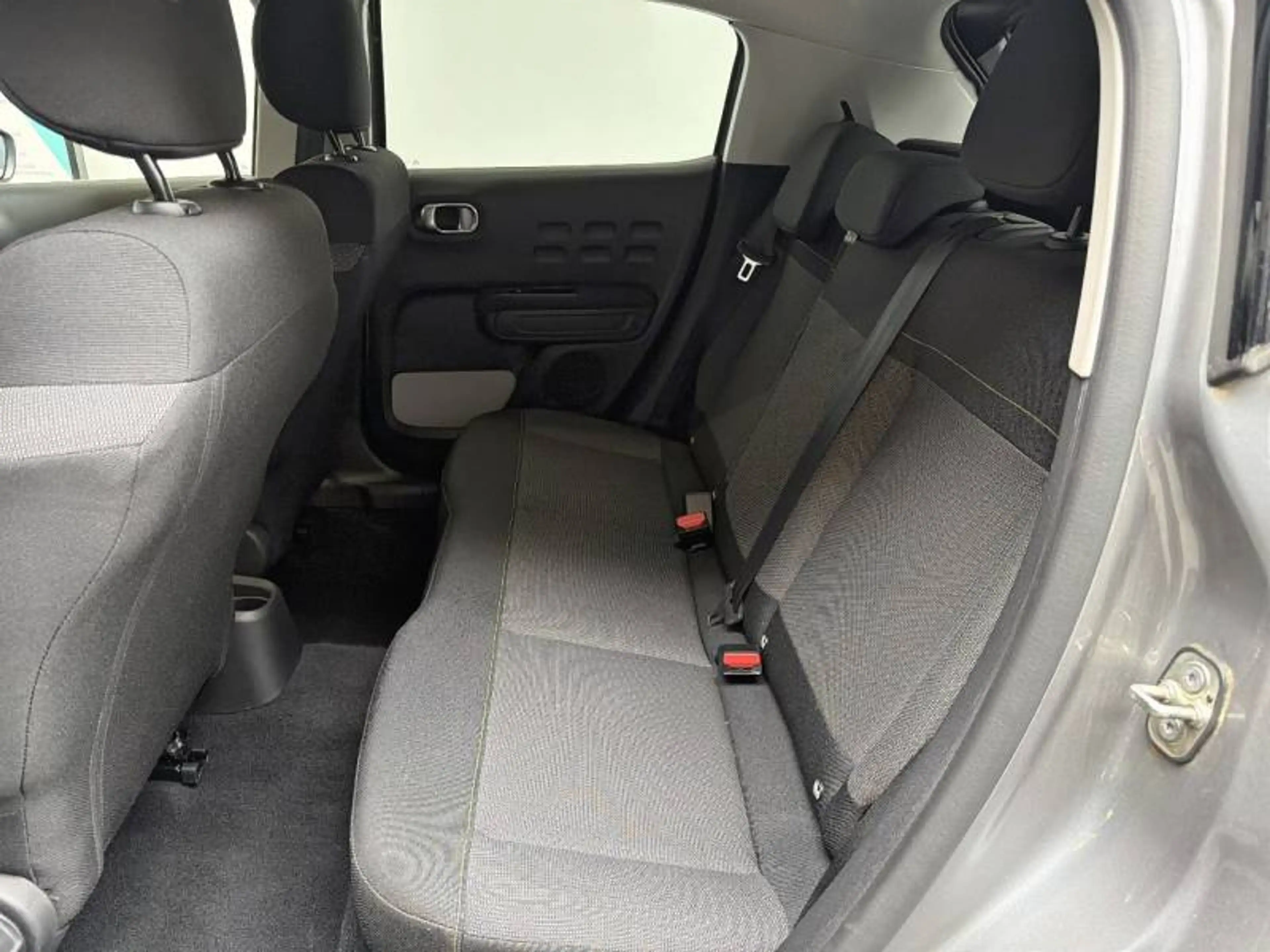 Citroen C3 3 1.2 PureTech 83 S&S MAN Shine — photo 10