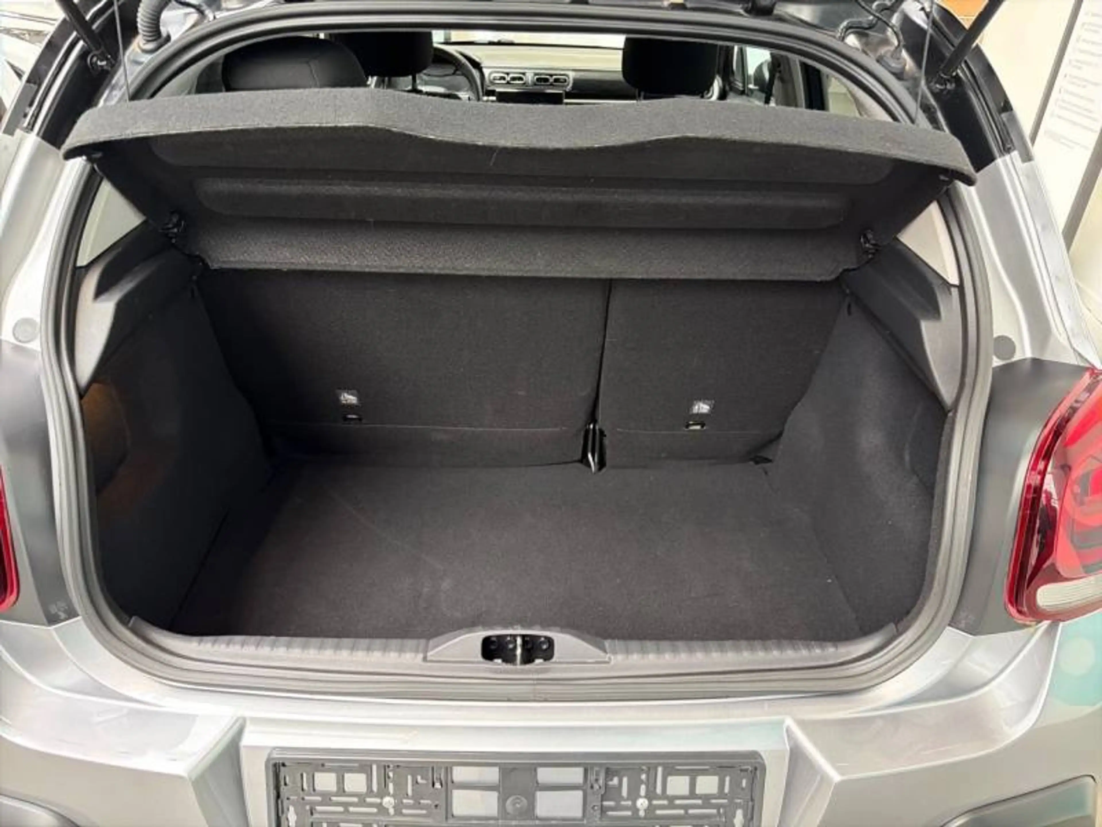 Citroen C3 3 1.2 PureTech 83 S&S MAN Shine — photo 6