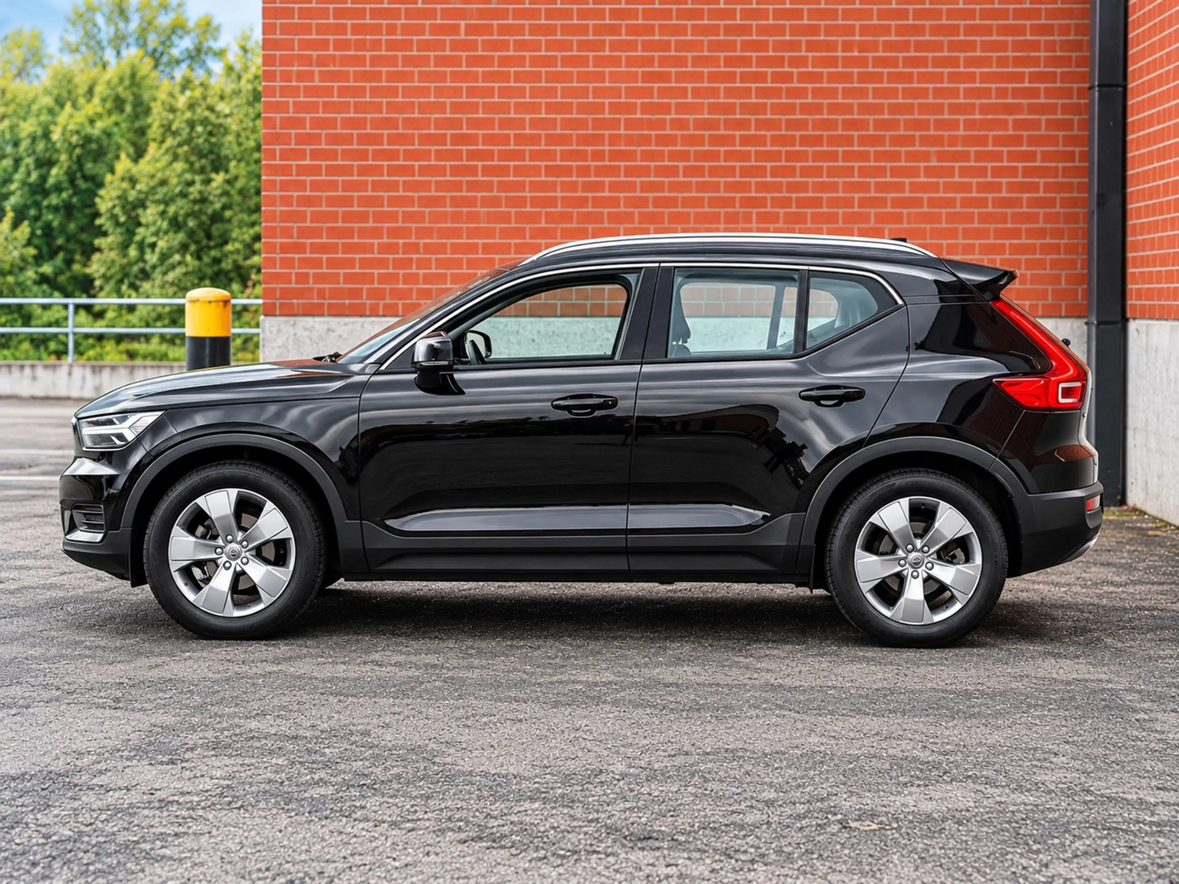 Volvo XC40 XC40 2.0 D3 Momentum Pro Geartronic — photo 3