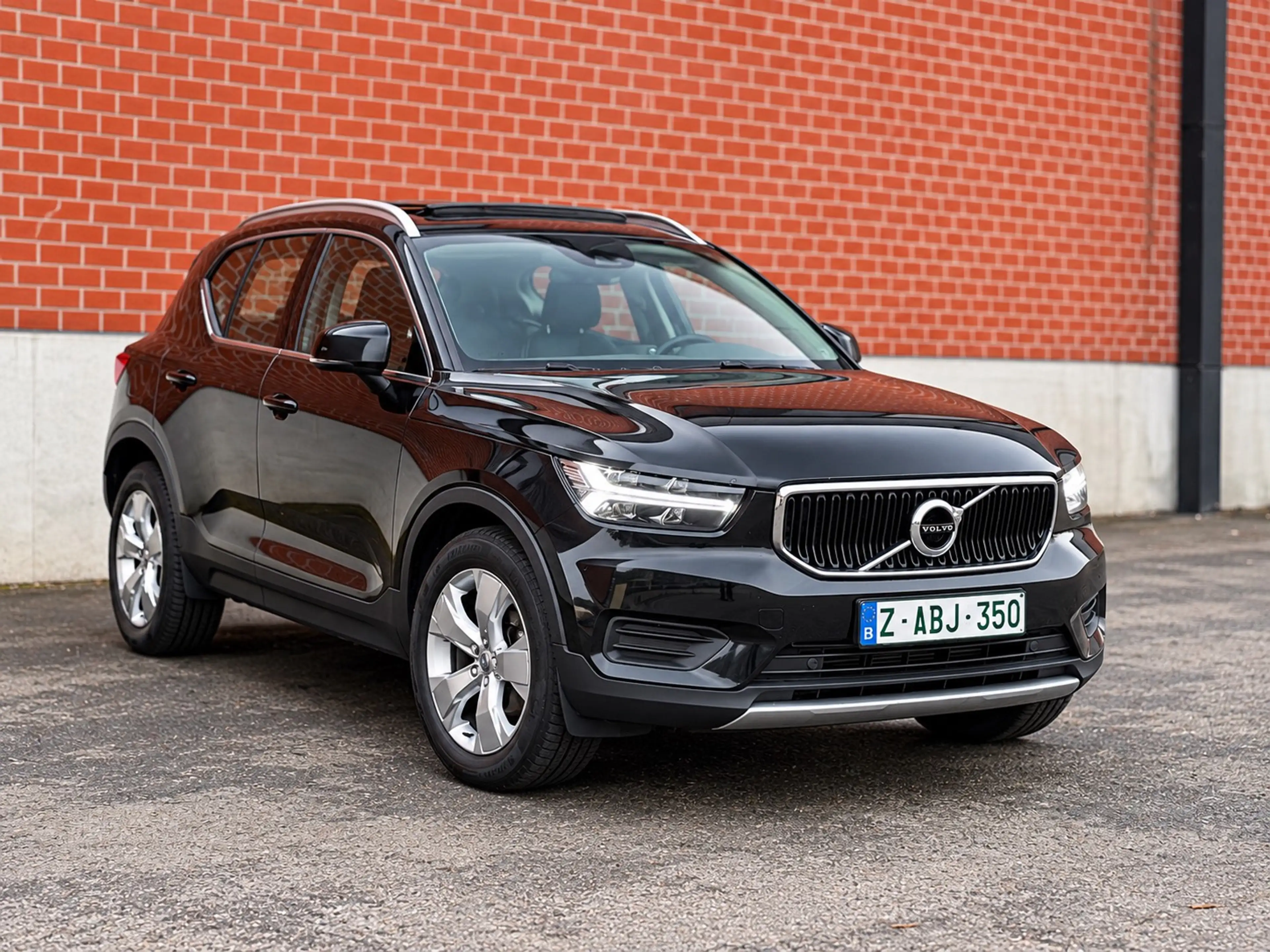 Volvo XC40 XC40 2.0 D3 Momentum Pro Geartronic — photo 2