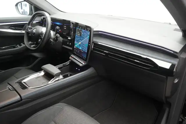 Renault Austral view 7