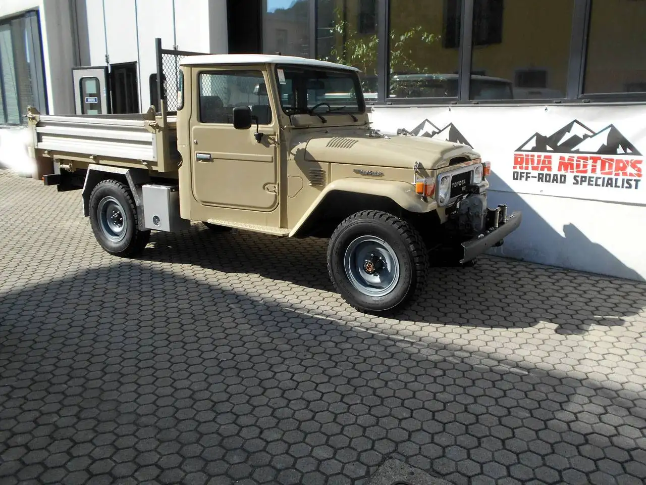 Toyota Land Cruiser BJ45 RIBALTABILE, foto 2