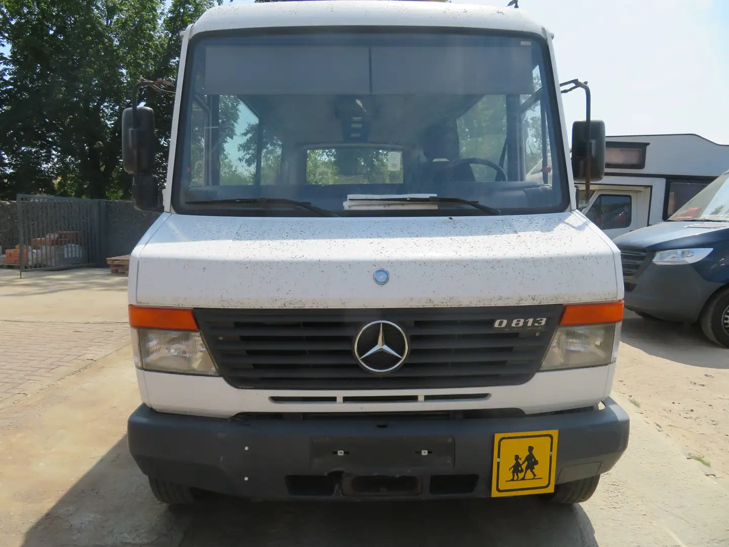 Trucks-Lkw Mercedes-Benz 0813 VARIO - Bus Weiß - 2