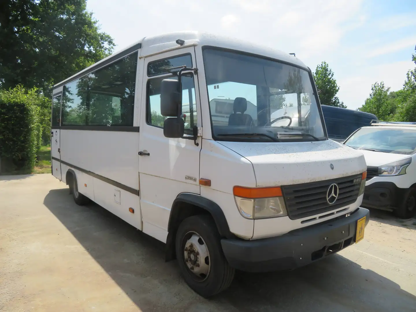 Trucks-Lkw Mercedes-Benz 0813 VARIO - Bus Weiß - 1
