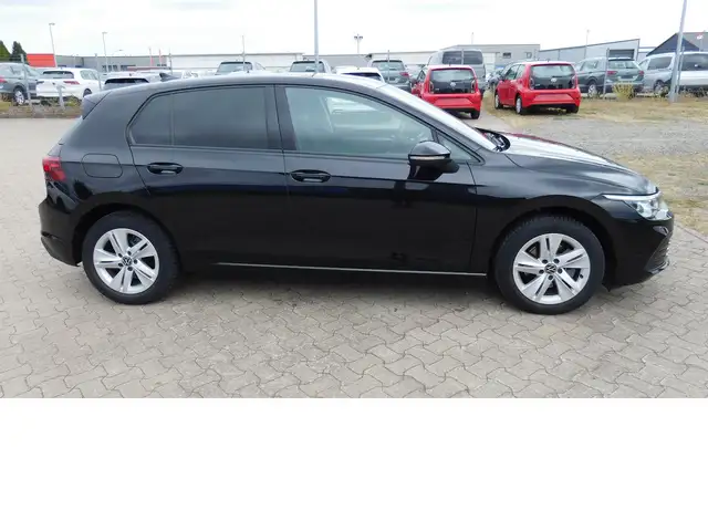 Volkswagen Golf view 2