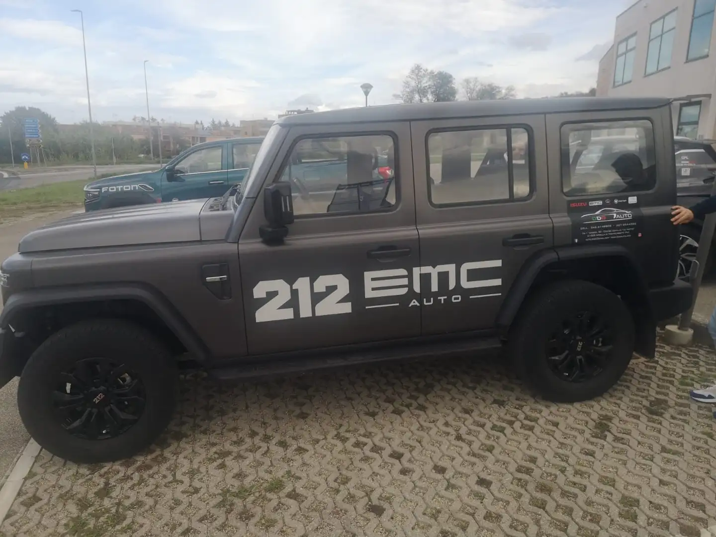 EMC 212 OFFICER Grau - 1