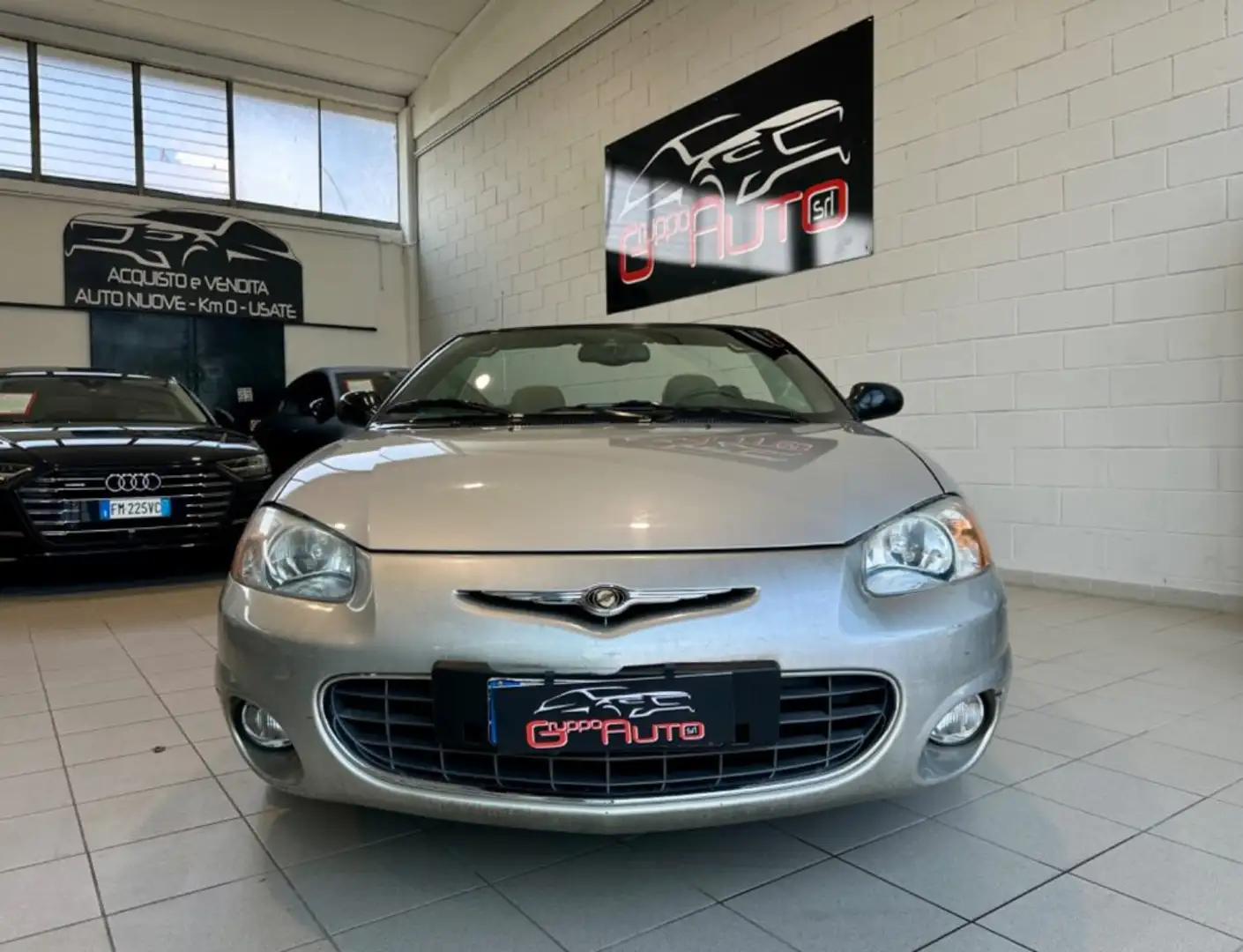 Chrysler Sebring 2.7 V6 24V cat LX Cabrio Autost. *UNIPROPRIETARIO* Plateado - 2