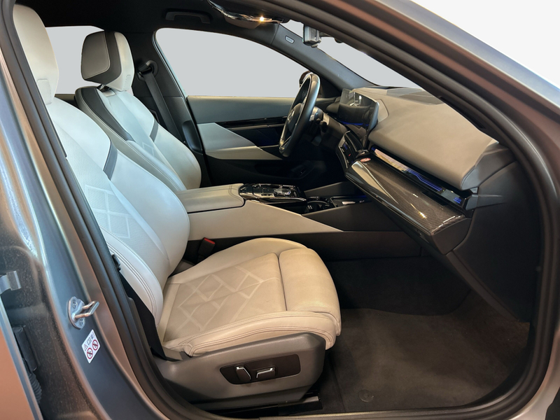 BMW 520 d Aut. — photo 14